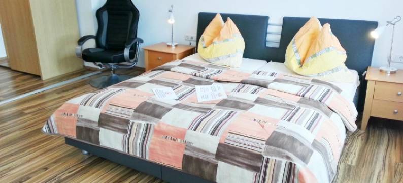 盖斯特豪斯兹尔维本玫瑰旅馆(Gästehaus Zur weißen Rose)图片