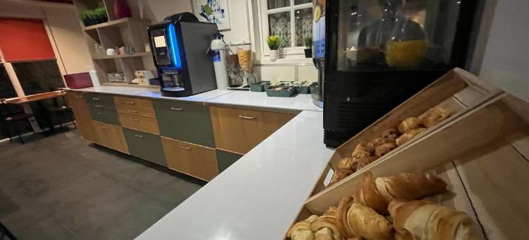 永河畔拉罗什法斯特酒店(Fasthotel la Roche-Sur-Yon)图片