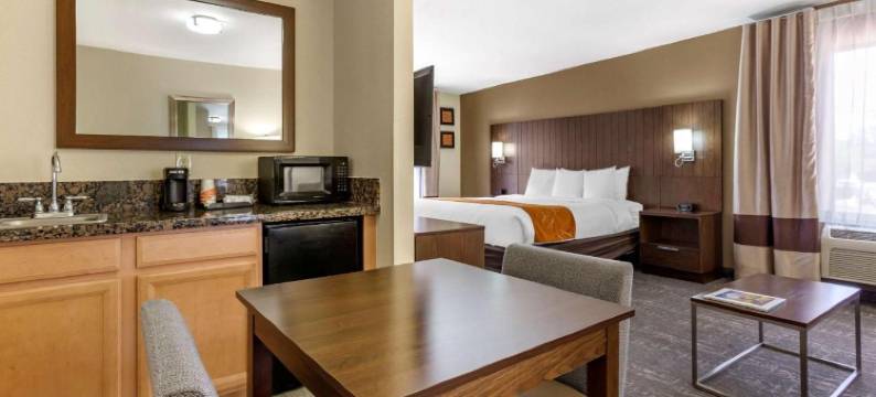 萨比诺峡谷舒适套房酒店(Comfort Suites at Sabino Canyon)图片