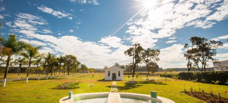 芬纳斯帕克温德姆华美达观光农场(Ramada by Wyndham Furnaspark)图片