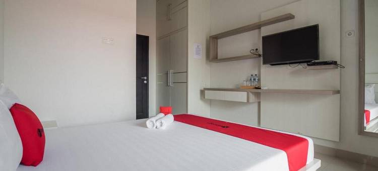 红多兹伊斯兰酒店-近占碑图古朱安(RedDoorz Syariah Near Tugu Juang Jambi)图片