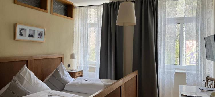 摩泽兰恩德塔尔苏姆翁克尔威利酒店(Moselland Hotel im Enderttal Zum Onkel Willi)图片