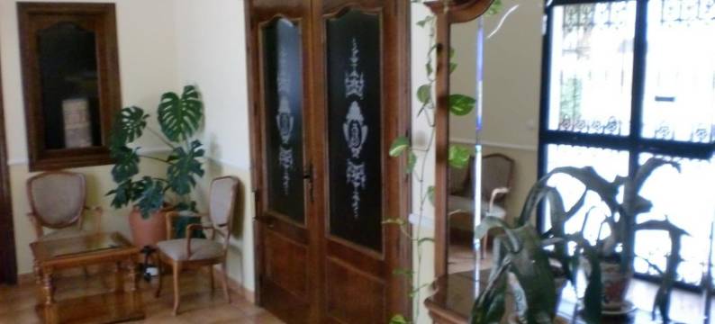 拉斯特雷斯霍塔斯旅舍(Hostal las Tres Jotas)图片