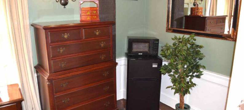 丹尼尔斯之家的西尔斯比(Silsbee's by Daniels House)图片