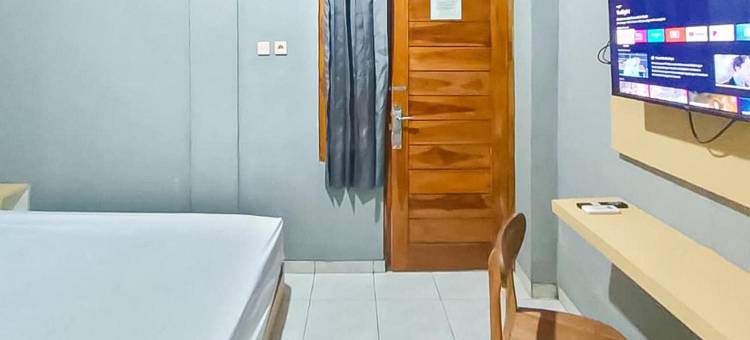 Nay Guesthouse near UMS Mitra RedDoorz图片