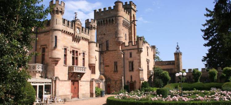 格兰治堡露营酒店(Chateau-Camping la Grange Fort, 63500 les Pradeaux)图片