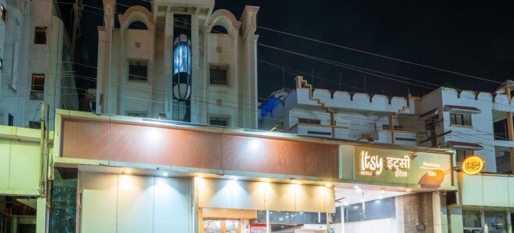 Itsy Maitreya距斯里赛巴巴神庙170米酒店(Itsy Hotel Maitreya 170 Meters from Shri Saibaba Temple)图片