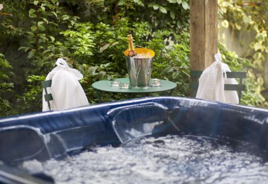 The Hare & Hounds Hotel Hotel Overview