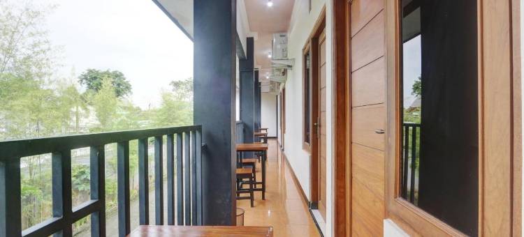 威斯玛CK酒店(Cozzy Residence Wisma CK Kebumen)图片