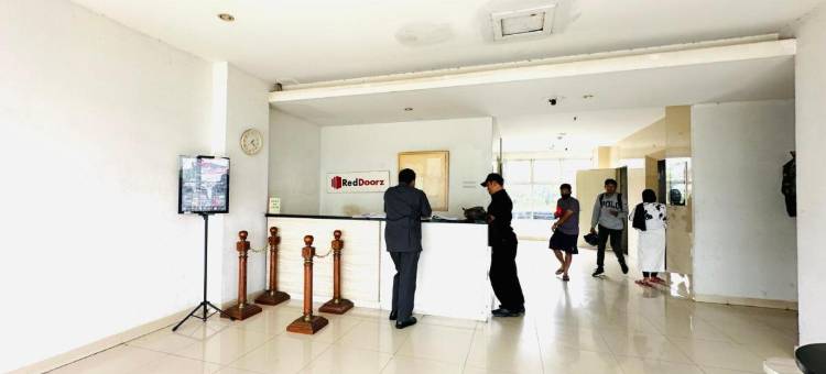 RedLiving Apartment @ Dramaga Tower by Liana Room图片