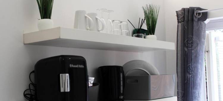 伦敦乌克斯桥美丽的一卧室工作室(1 Bed Studio - Sleeps 2 - Smoking - Parking - Wifi)图片