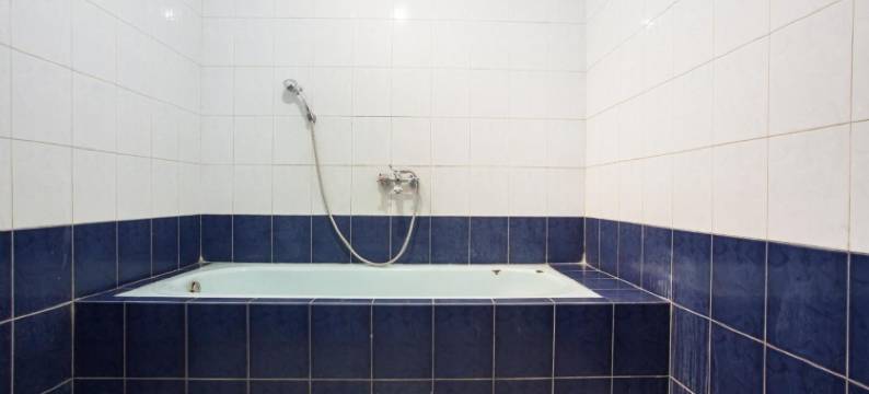 红多兹酒店-靠近巴莱库塔玛琅(RedDoorz Near Balai Kota Malang)图片