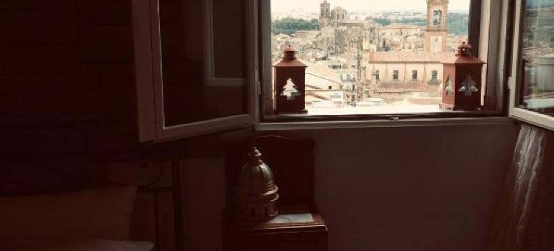 波久瓦尼民宿(Casa Tipica Siciliana BedandBreakfast Tremetrisoprailcielo Camere Con Vista, Terrazzo Panoramico)图片