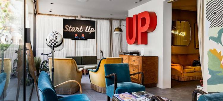 额谱酒店(Up Hotel)图片