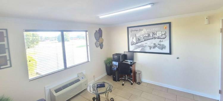 麦克格海速8酒店(Super 8 by Wyndham McGehee)图片