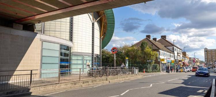 豪士罗区公寓by Charles Hope(Charles Hope Apartments Hounslow)图片
