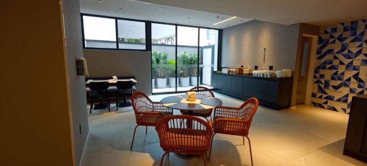 由菲尼克斯酒店经营的黄金塔快捷酒店，联合国大道(Golden Tower Express Nações Unidas by Fênix Hotéis)图片