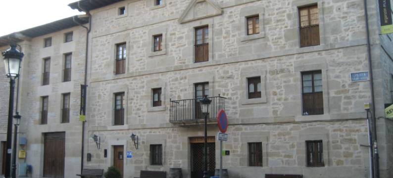 阿干宗广场酒店(Arganzón Plaza)图片