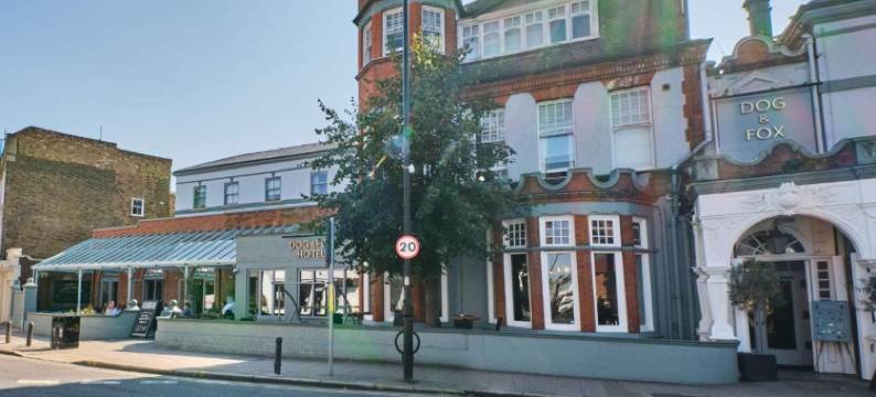 道格与弗克斯旅馆(Dog and Fox)图片