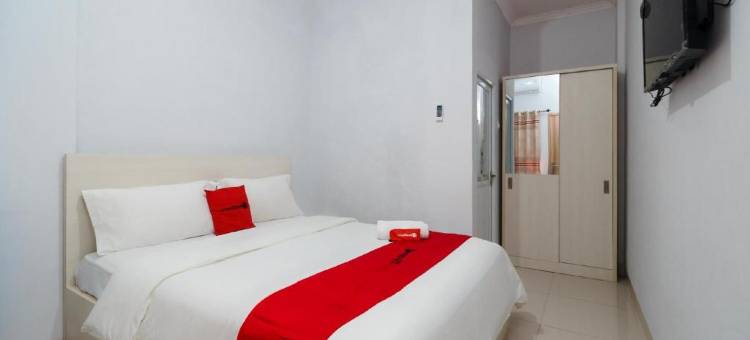 红多兹普拉斯酒店-近苏加诺哈达机场皇冠公园(RedDoorz Plus Near Soekarno Hatta Airport Taman Mahkota)图片