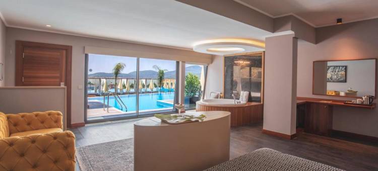 奥卡洞穴顶层房和套房酒店 - 限成人(Orka Cove Hotel Penthouse & Suites Adults Only)图片