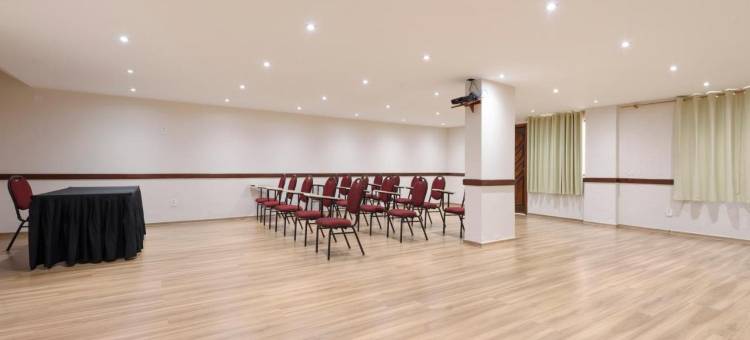 假日套房酒店(Plaza Suite Hotel)图片