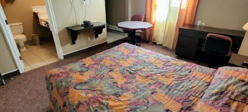 邦尼维尔酒店(Bonnyville Hotel)图片