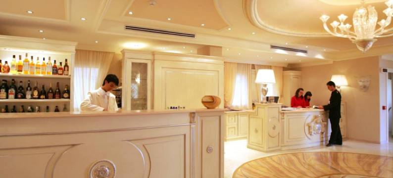 维耶斯泰皇宫酒店(Palace Hotel Vieste)图片