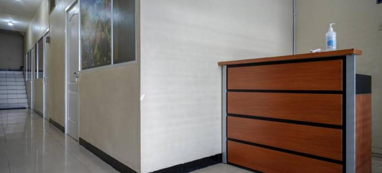 红门酒店-近三宝垄迪波内戈罗大学2号(RedDoorz Near Universitas Diponegoro Semarang 2)图片