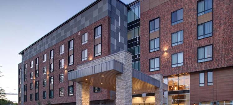 爱荷华市大学高地万怡酒店(Courtyard Iowa City University Heights)图片