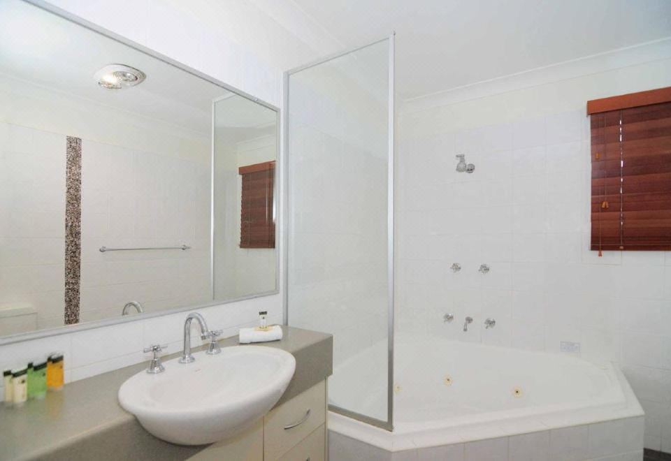 Kiama Harbour Cabins Hotel Overview