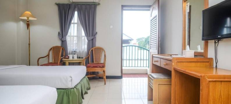 Surya Asia Hotel图片