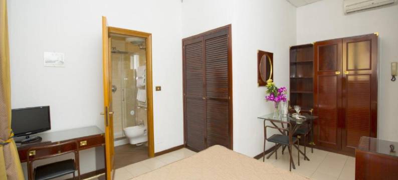 塔索尼别墅公寓酒店(Hotel Residence Villa Tassoni)图片