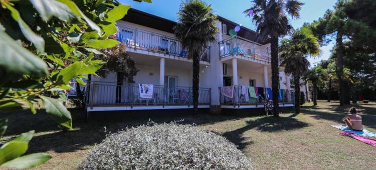 梅杜林艾皮妮假日公园(Ai Pini Medulin Resort)图片