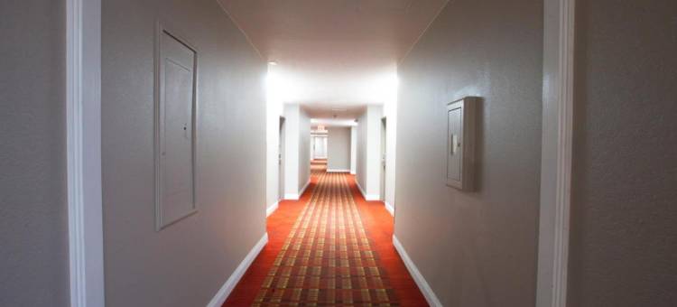 巴斯托华美达酒店(Ramada by Wyndham Barstow)图片