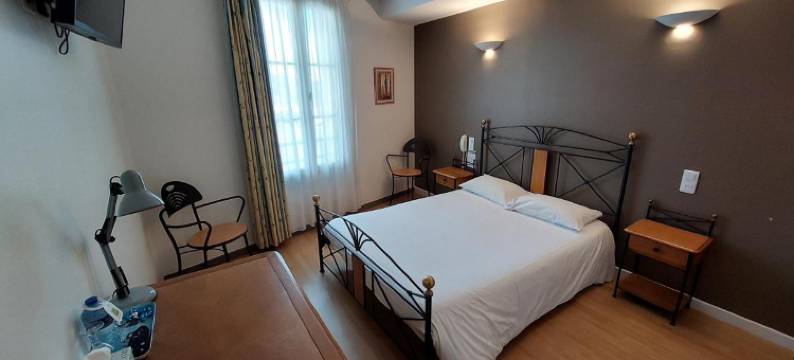 雷莱双谷酒店(Logis Hotels - le Relais des Deux vallées - Hôtel et Restaurant)图片