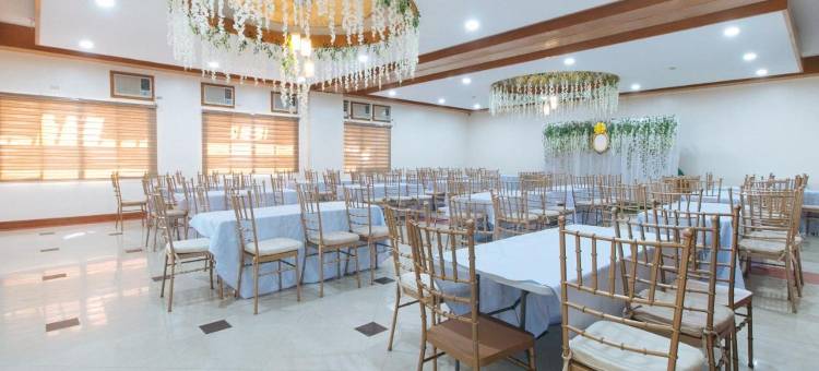 RedDoorz Premium @ Nick Hotel Gerona Tarlac图片