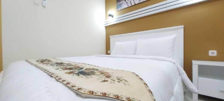 龙市酒店 - 近三邦利马三宝垄 - 美特拉酒店(Rons City Hotel Near Simpang Lima Semarang Mitra RedDoorz)图片