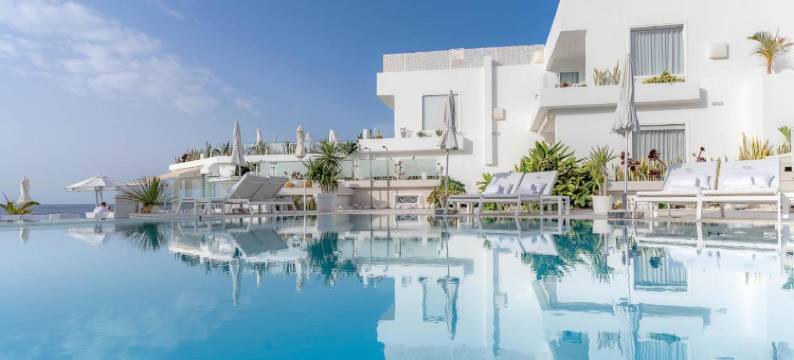 拉尼德豪华酒店 - 限成人(Lani's Suites de Luxe - Adults Only)图片