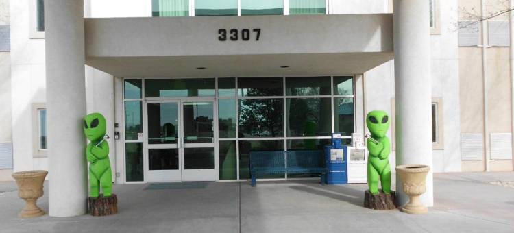 罗斯威尔6号汽车旅馆(Motel 6 Roswell, NM)图片