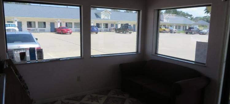 自由旅行者套房汽车旅馆(Travelers Inn and Suites Liberty)图片