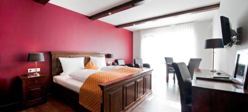 滨江大酒店(Riverside Hotel)图片