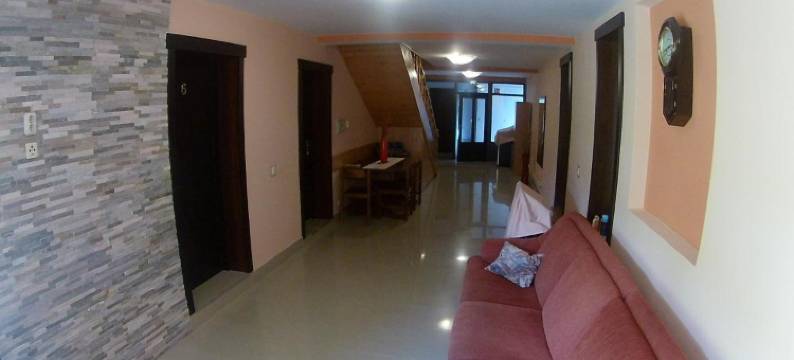 比耶拉鲁萨酒店(Pansion Bijela Ruža - a la Carte)图片