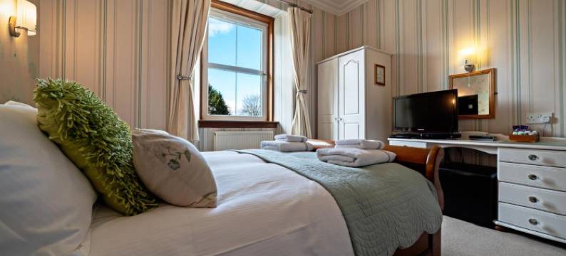 罗文树乡村酒店(The Rowan Tree Country Hotel)图片