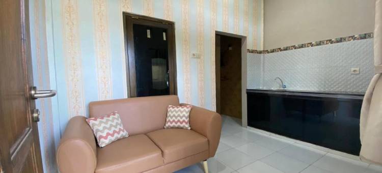 红多兹酒店-近莫佐克托火车站(RedDoorz Near Mojokerto Train Station)图片