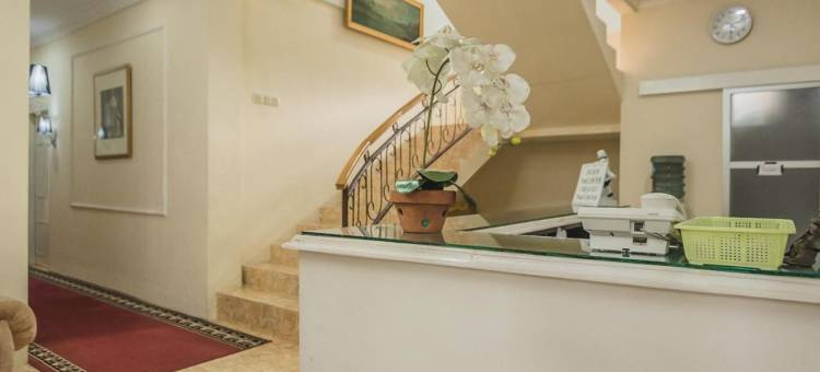 Urbanview Hotel Mon Bel Cibodas by RedDoorz图片