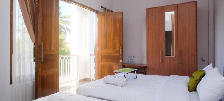 红门酒店·乌尔班景观·清真洛吉阿鲁姆·克拉滕站(Urbanview Syariah Loji Arum Stasiun Klaten by RedDoorz)图片