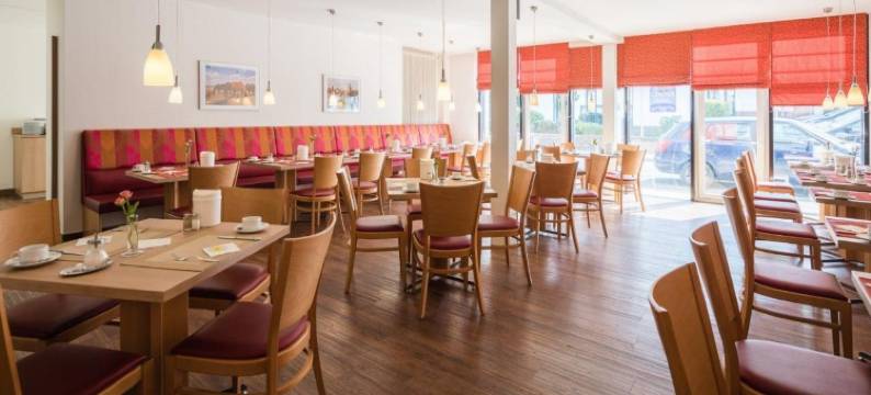 费尔登阿拉帕克霍亚托勒斯酒店(Thöles am Allerpark Verden)图片