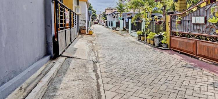 O酒店莉莉公寓伊斯兰旅馆靠近吉塔邦皇家城市(Hotel O Lili Kost SyariahNearKetapang Royal City)图片