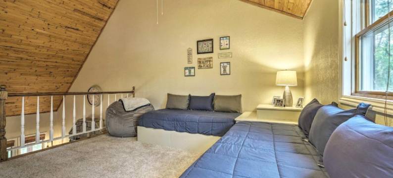 在White River的更新小木屋，靠近船只落地！(Updated Cabin on White River by Boat Landing!)图片